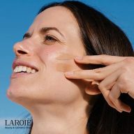 ضد آفتاب و ضد لک رنگی اکتیو یونیفای ایزدین Isdin - تصویر ۴