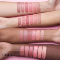 رژگونه استیکی کیکو مدل Velvet Touch تست رنگ‌ها روی پوست‌های مختلف