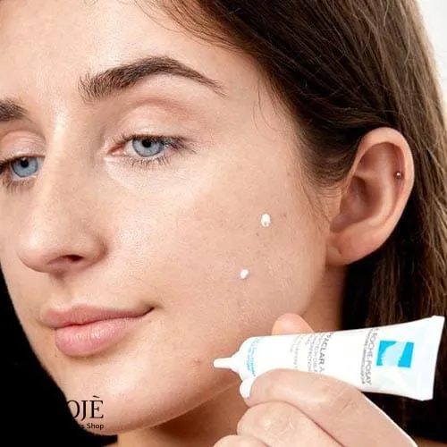 ژل ضدجوش فوری لاروش پوزای La Roche Posay - تصویر ۲ ژل ضدجوش فوری لاروش پوزای La Roche Posay - تصویر ۲