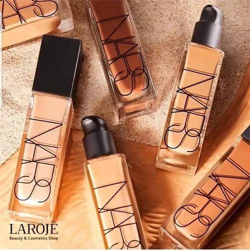 کرم پودر نارس Nars مدل Natural Radiant - تصویر ۲ کرم پودر نارس Nars مدل Natural Radiant - تصویر ۲